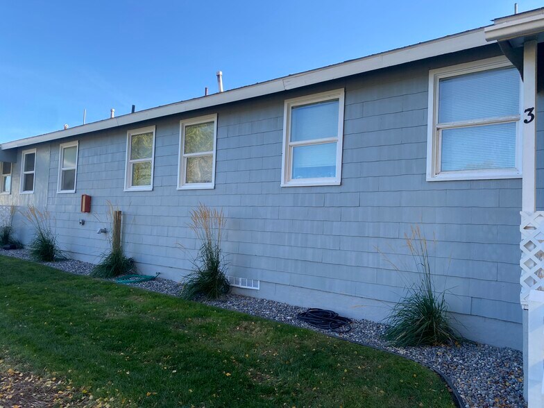 More Photos Of 204 SE 12th St, College Place Apartments For Sale