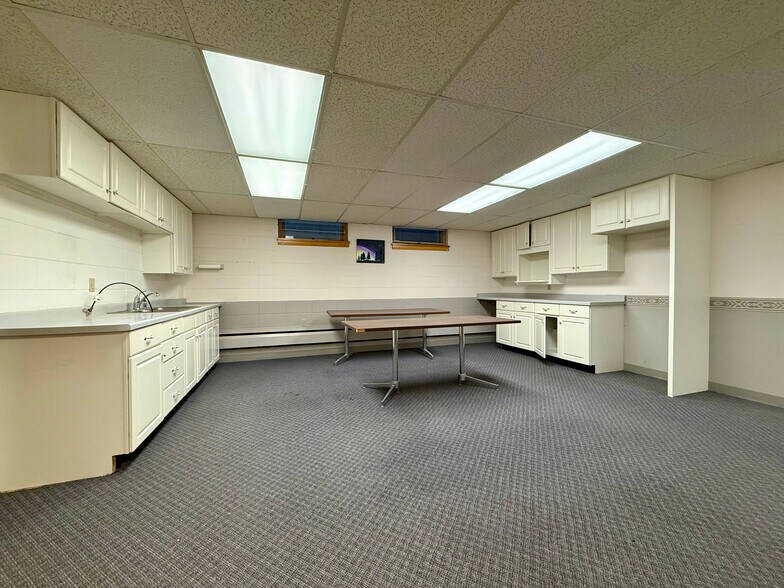 More Photos Of 176 8th St, Winona Office Residential For Sale