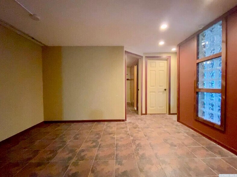 More Photos Of 746 Route 23B, Catskill Restaurant For Sale