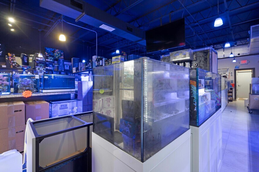 More Photos Of 6891 SW 40th St, Miami Storefront Retail Office For Sale