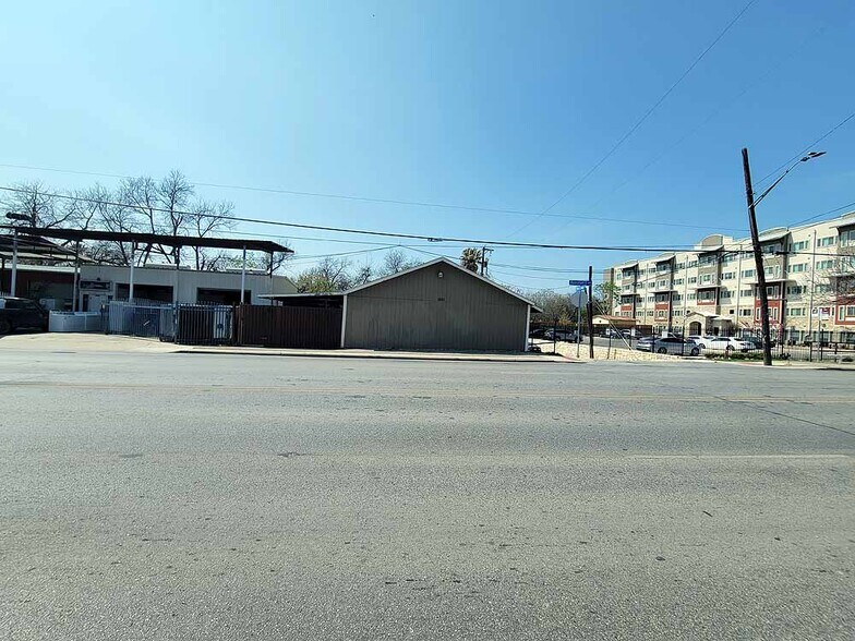 More Photos Of 1601 S Roosevelt Ave, San Antonio Daycare Center For Sale