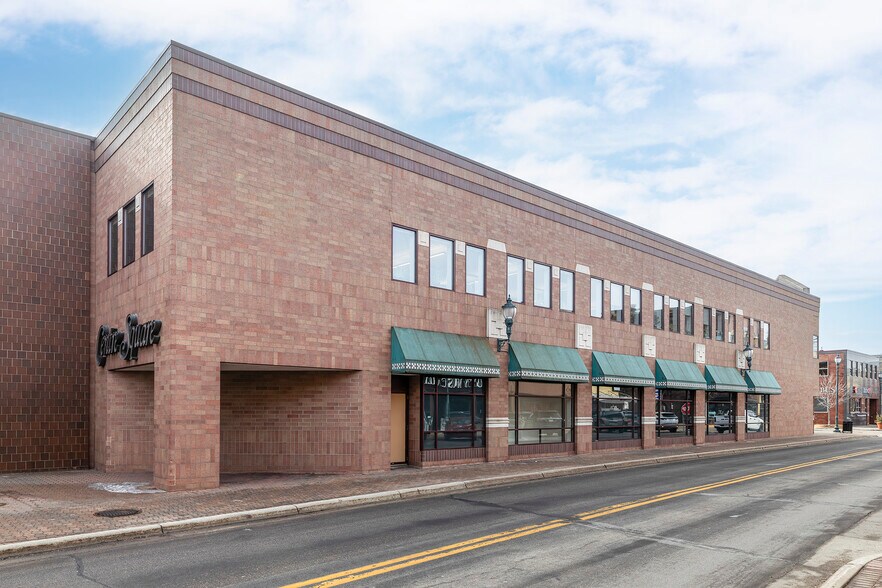 More Photos Of 600-660 W Saint Germain St, Saint Cloud Freestanding For Sale