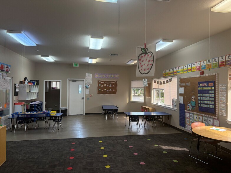 More Photos Of 2501 N Stokesberry Pl, Meridian Daycare Center For Sale
