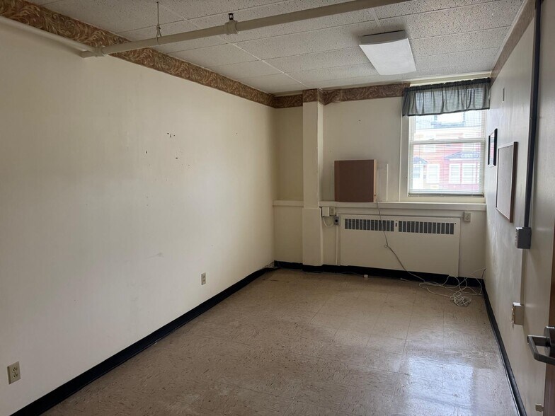 More Photos Of 45 School St, Houlton Office For Lease