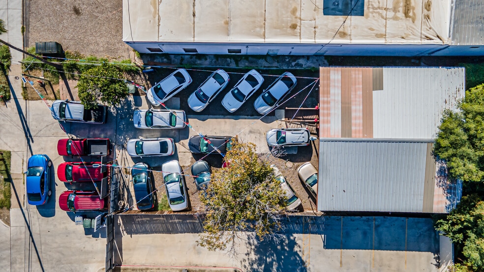 More Photos Of 2608 San Bernardo Ave, Laredo Office For Sale