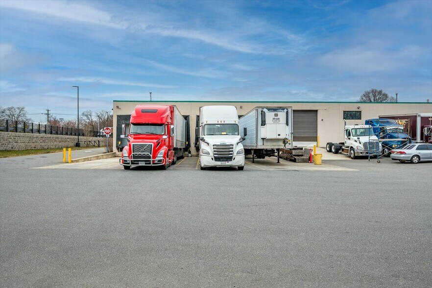 More Photos Of 3461 S Clinton Ave, South Plainfield Manufacturing For Lease