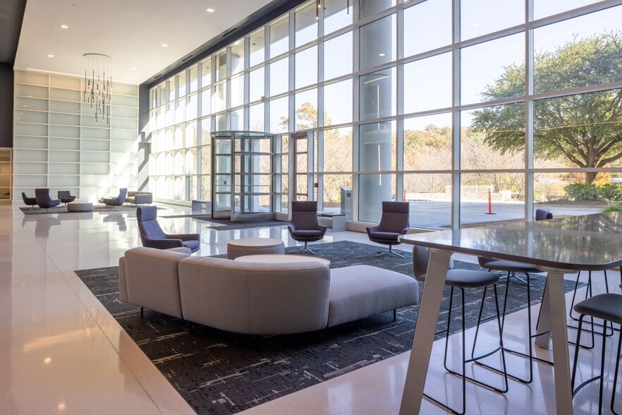 More Photos Of 3625 Cumberland Blvd SE, Atlanta Office For Lease