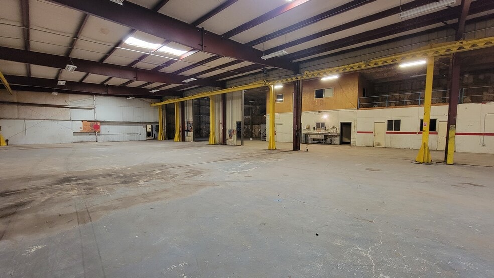 More Photos Of 5260 E Canada St, Tucson Manufacturing For Sale