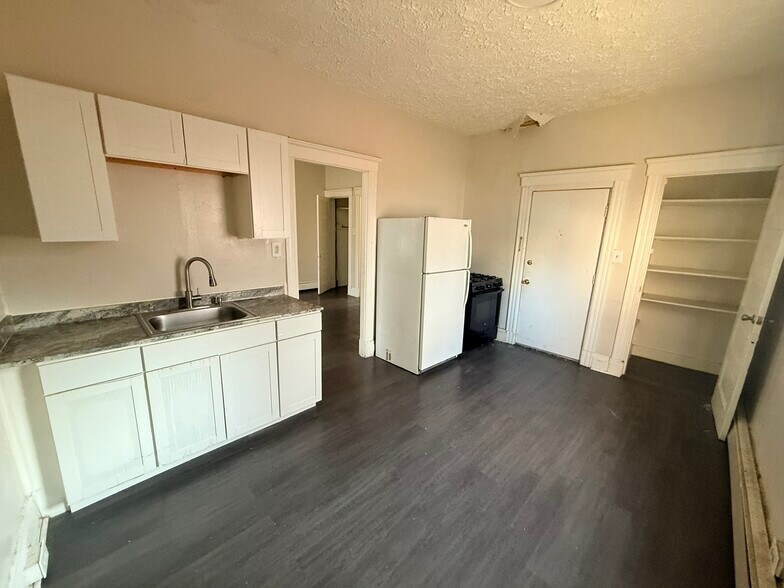 More Photos Of 1762 Cleveland Ave, Norwood Apartments For Sale