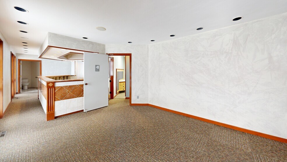 More Photos Of 505 Vistula St, Elkhart Medical For Sale