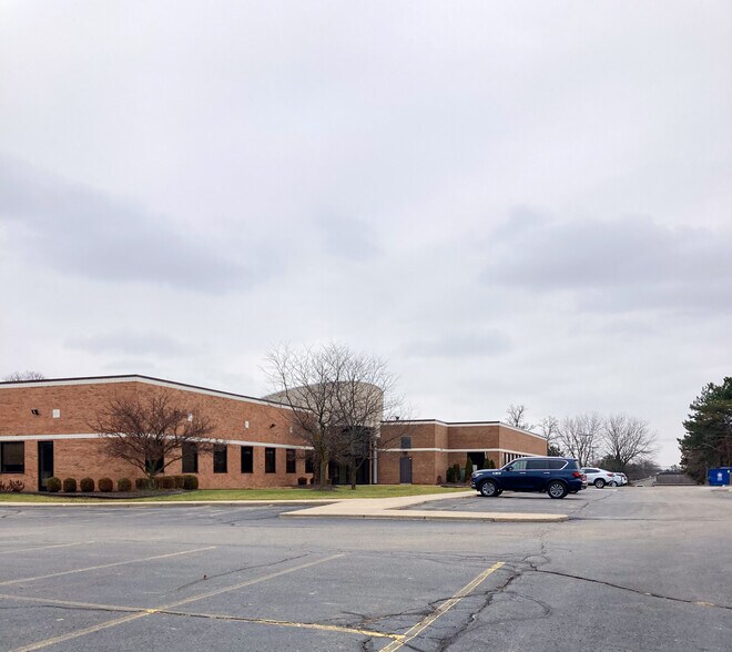 Primary Photo Of 35405 Grand River Ave, Farmington Hills Office For Sale