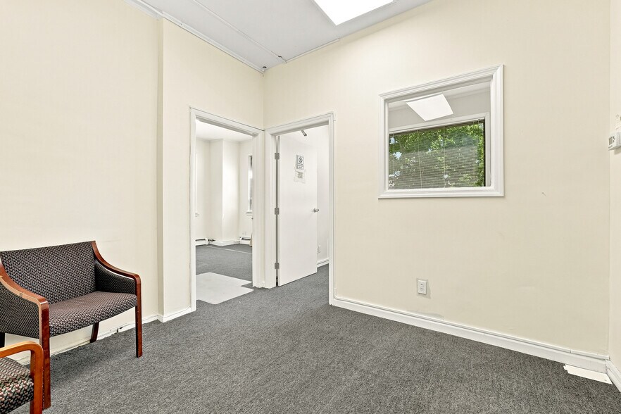 More Photos Of 92 S Central Ave, Hartsdale Storefront Retail Office For Lease
