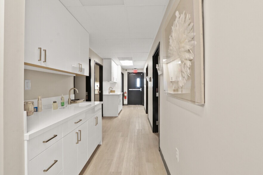More Photos Of 175 S Harbor Blvd, Anaheim Medical For Lease