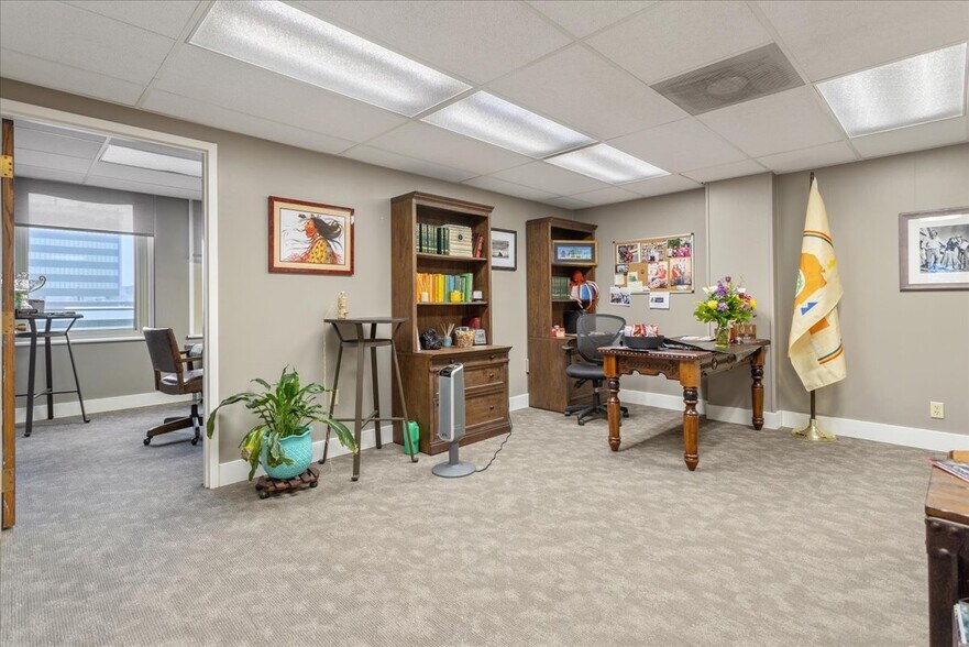 More Photos Of 1803-1807 Capitol Ave, Cheyenne Office For Sale