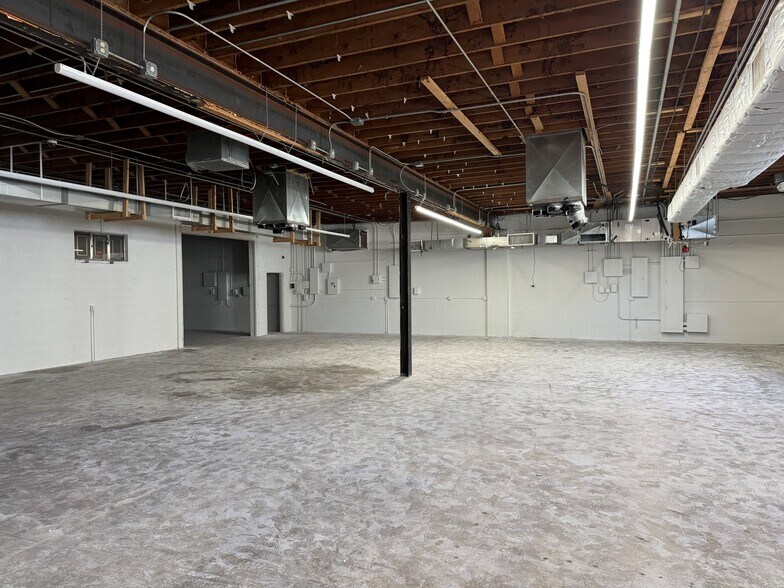 More Photos Of 395 Yuma St, Denver Warehouse For Sale