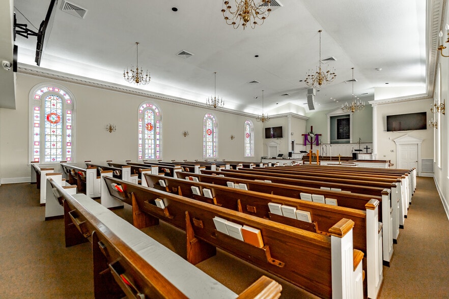 More Photos Of 4062 S Access Rd, Chattanooga Religious Facility For Sale