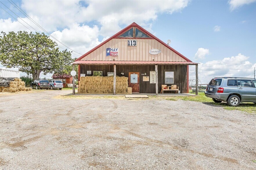 More Photos Of 113 Dennis Junction Rd, Weatherford Warehouse For Sale