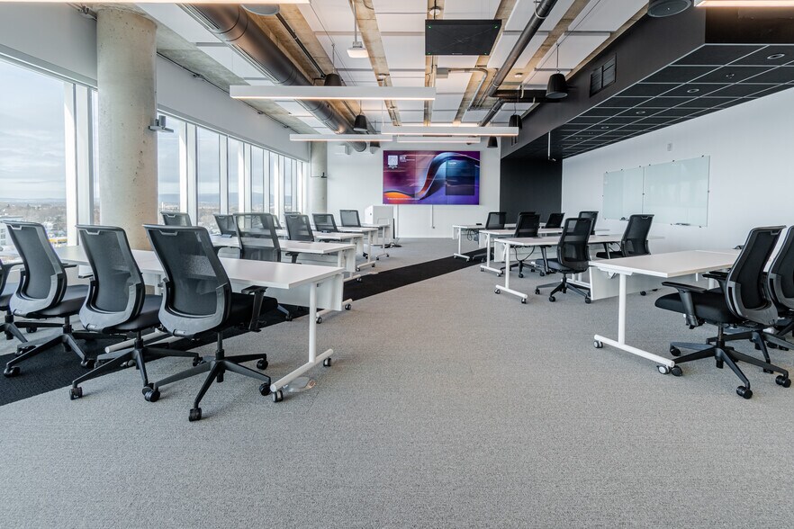 More Photos Of 990 Av de Bourgogne, Québec Medical For Lease