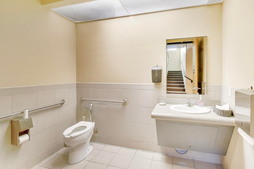 More Photos Of 785 Ygnacio Valley Rd, Walnut Creek Office For Sale