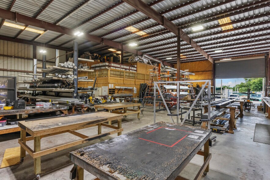 More Photos Of 705 N 39th St, Fort Pierce Warehouse For Sale