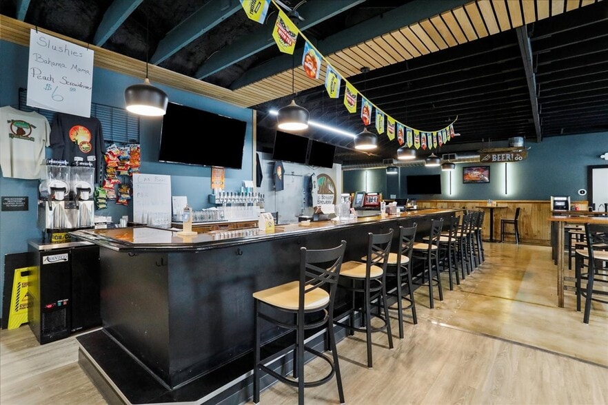 More Photos Of 985 Baltimore Pike, Gettysburg Storefront For Sale