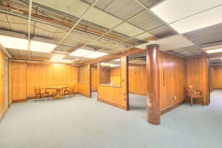 More Photos Of 6586 Center St, Unionville Bank For Sale
