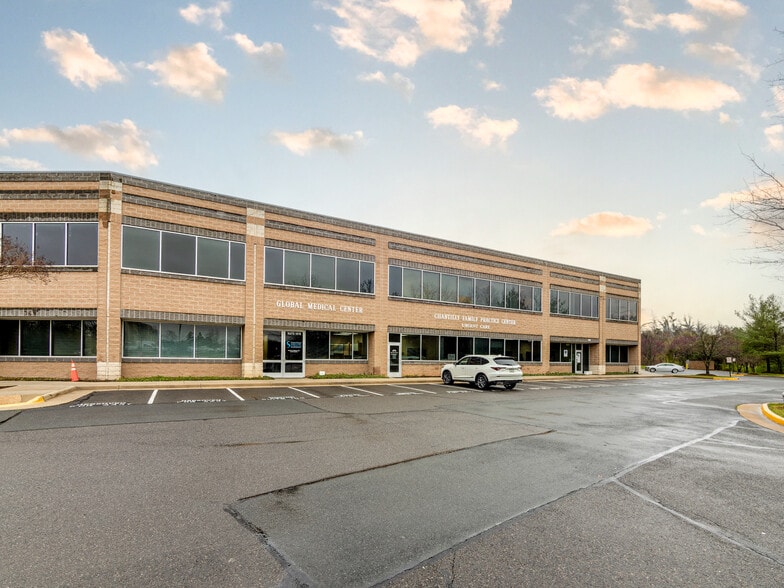 More Photos Of 4437 Brookfield Corporate Dr, Chantilly Medical For Sale
