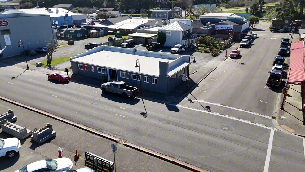 Primary Photo Of 125 Baltimore Ave SE, Bandon General Retail For Sale