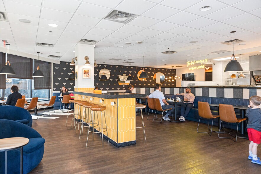 More Photos Of 2398 E Camelback Rd, Phoenix Unknown For Lease