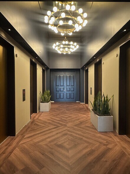 More Photos Of 1901 Main St, Columbia Coworking Space