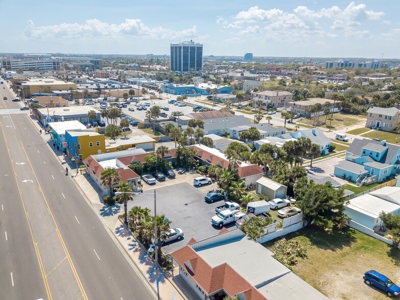 More Photos Of 735 N Atlantic Ave, Daytona Beach Hotel For Sale