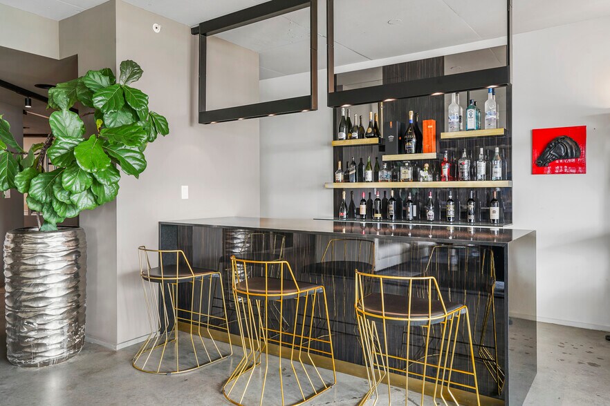 More Photos Of 888 Biscayne Blvd, Miami Apartments For Lease
