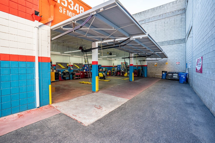 More Photos Of 15348 San Fernando Mission Blvd, Mission Hills Auto Repair For Sale