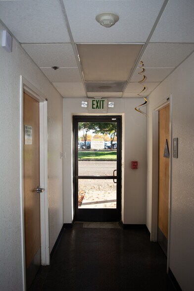 More Photos Of 3144 Palm St, Mcclellan Office For Lease