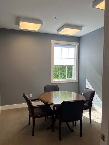 More Photos Of 64 Wall St, Madison Office Residential For Lease