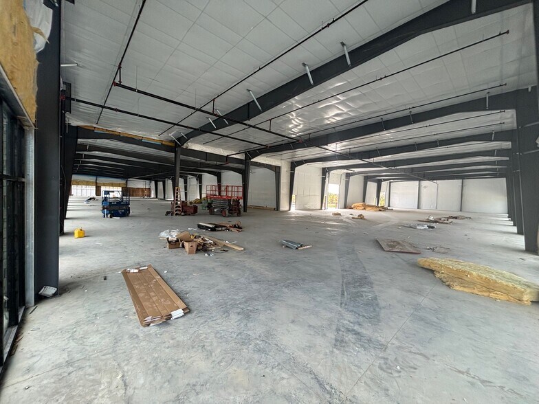 More Photos Of S Highway 63, Columbia General Retail For Lease