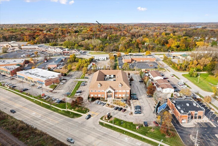 More Photos Of 912 Northwest Hwy, Fox River Grove Medical For Sale