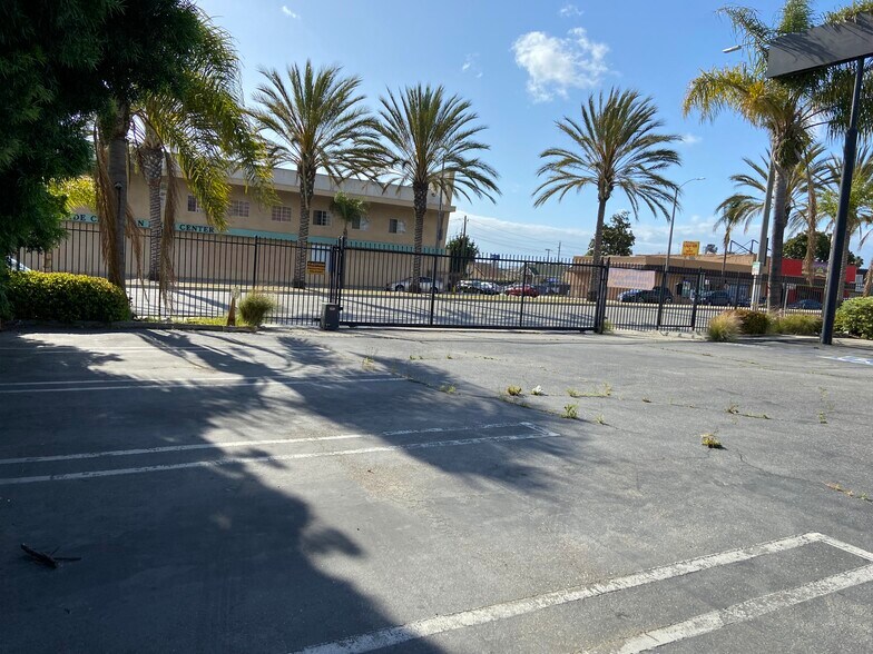 Primary Photo Of 800 S La Brea Ave, Inglewood Land For Lease