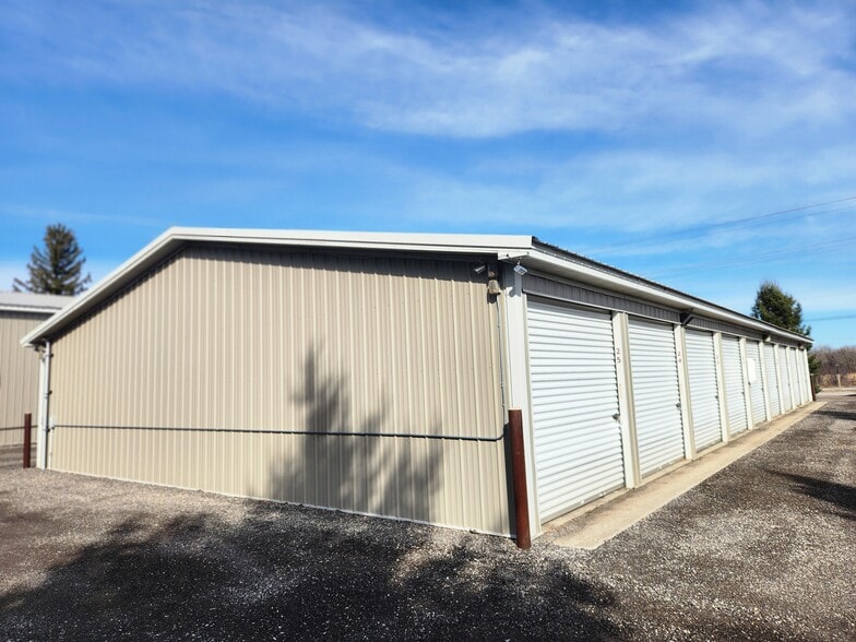 Primary Photo Of 7579 Friendly Dr, Kewaskum Self Storage For Sale