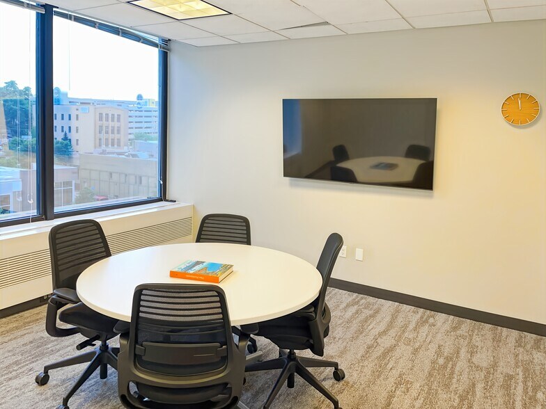 More Photos Of 300 Ottawa Ave NW, Grand Rapids Coworking Space