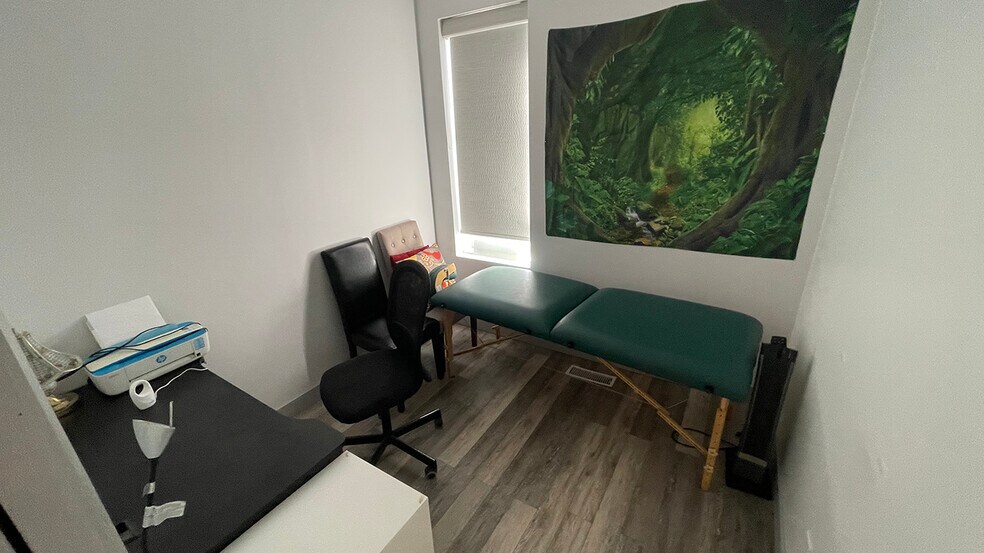 More Photos Of 478 River Av, Winnipeg Flex For Lease