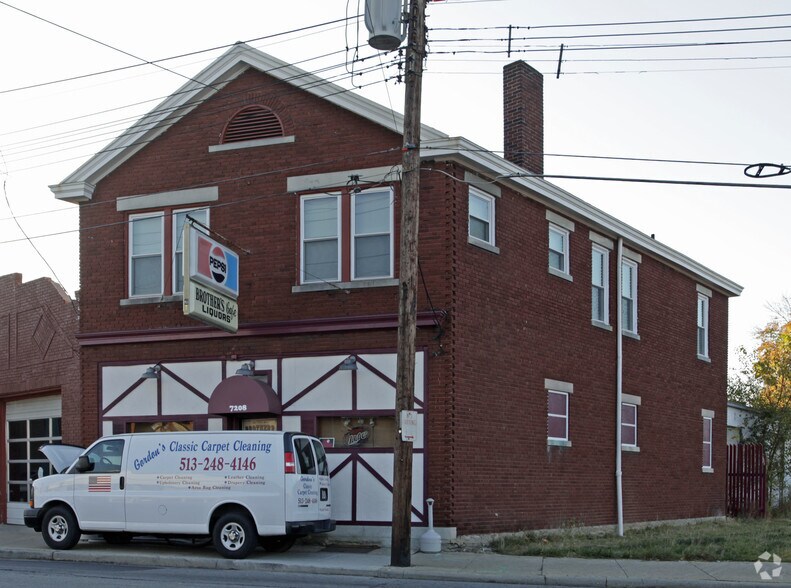 More Photos Of 7208 Montgomery Rd, Cincinnati Bar For Sale