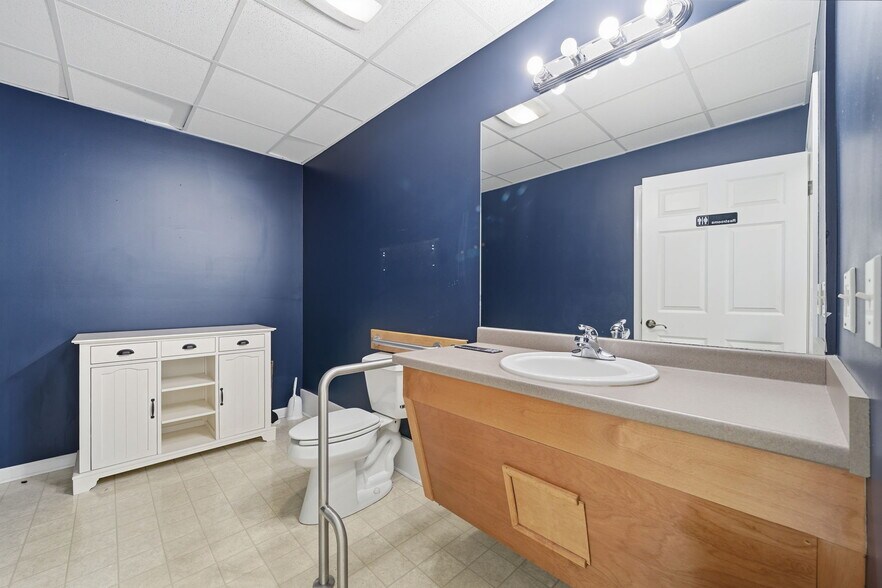 More Photos Of 70 Mountain Dr, Dahlonega Medical For Lease