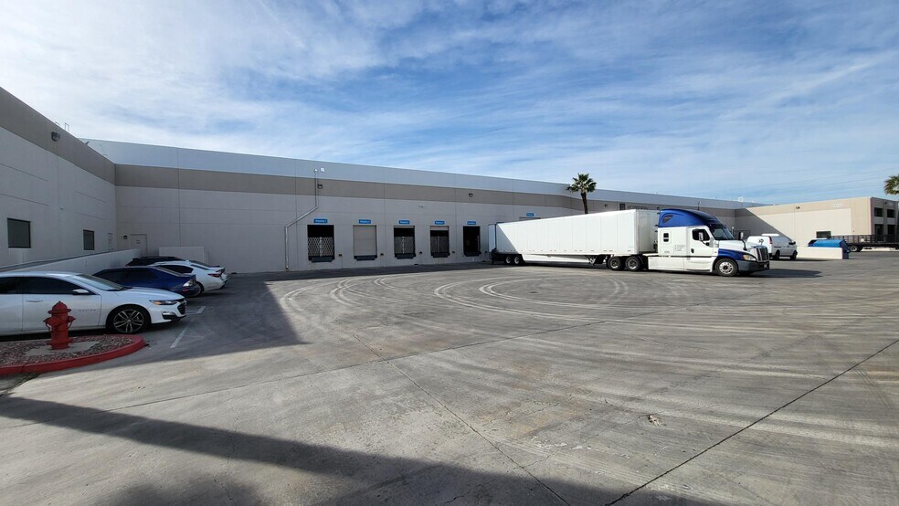 More Photos Of 3326 Ponderosa Way, Las Vegas Warehouse For Lease