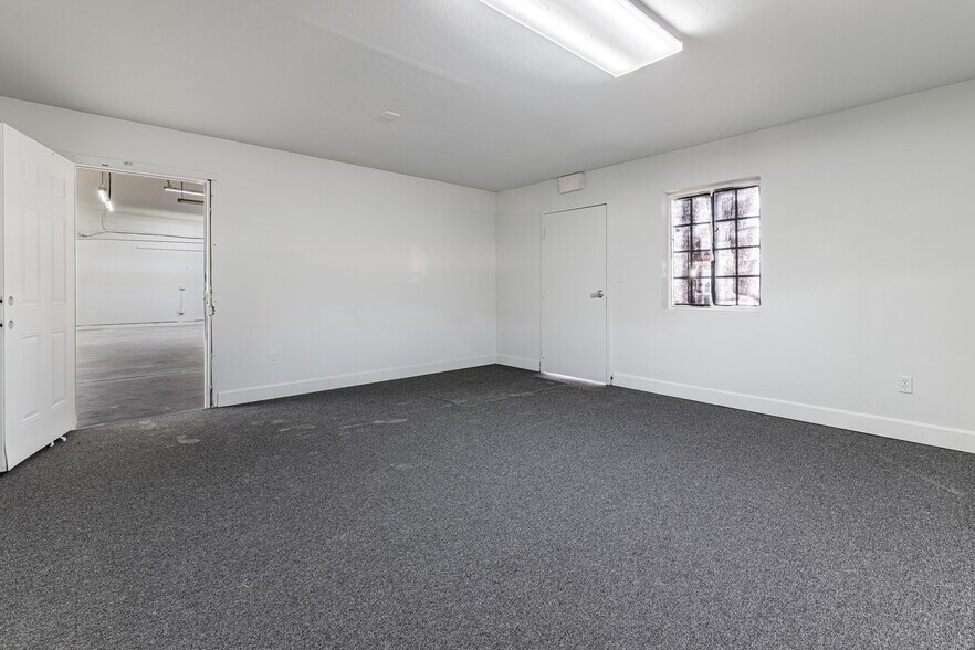 More Photos Of 14960 Valley Blvd, La Puente Auto Repair For Sale