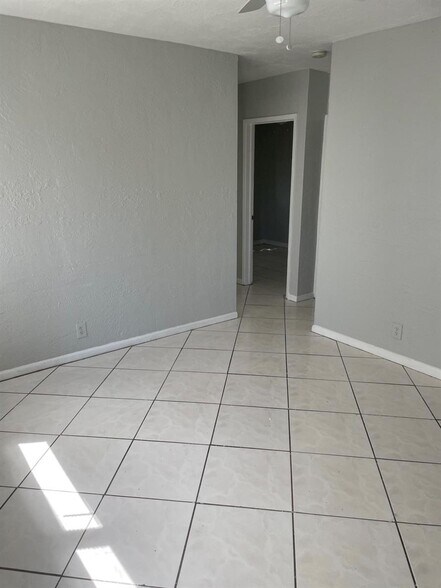 More Photos Of 711 SW 10th St, Dania Beach Apartments For Sale