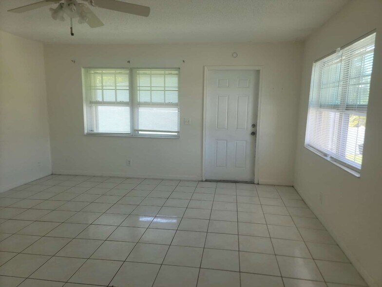 More Photos Of 138-140 NE 1st Ct, Dania Beach Specialty For Sale