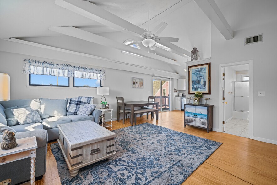 More Photos Of 574 Main St, Hyannis Storefront Retail Residential For Sale