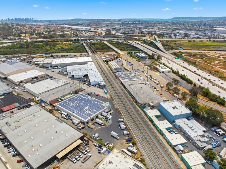 More Photos Of 5202 Lovelock St, San Diego Manufacturing For Sale