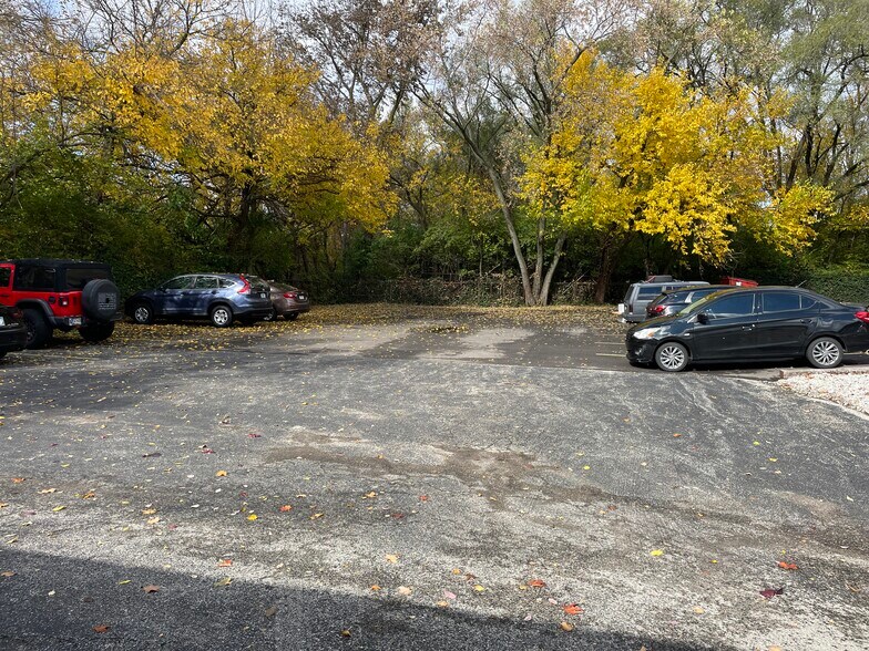 More Photos Of 2040 E 54th St, Indianapolis Medical For Lease